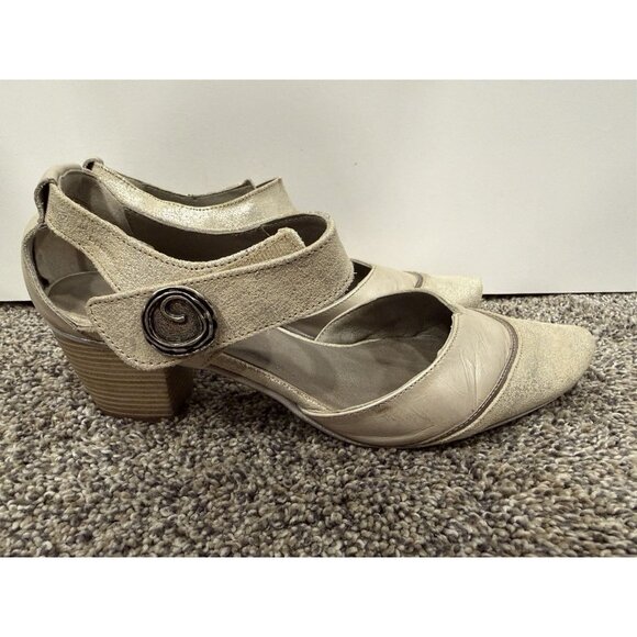 DORKING Ladies Mini Heeled Shoes Size 39 EUC - Picture 1 of 5